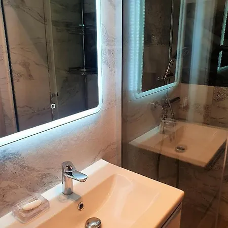Apartament Beige Z Ogrodkiem Dziwnówek Exterior foto
