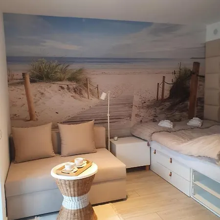 Apartament Beige Z Ogrodkiem Dziwnówek Exterior foto